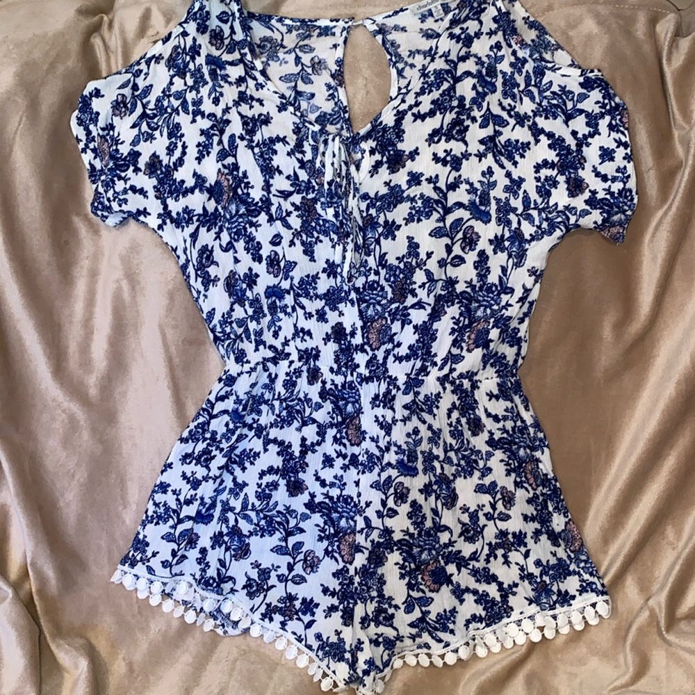 Charlotte Russe, white with blue flowers romper